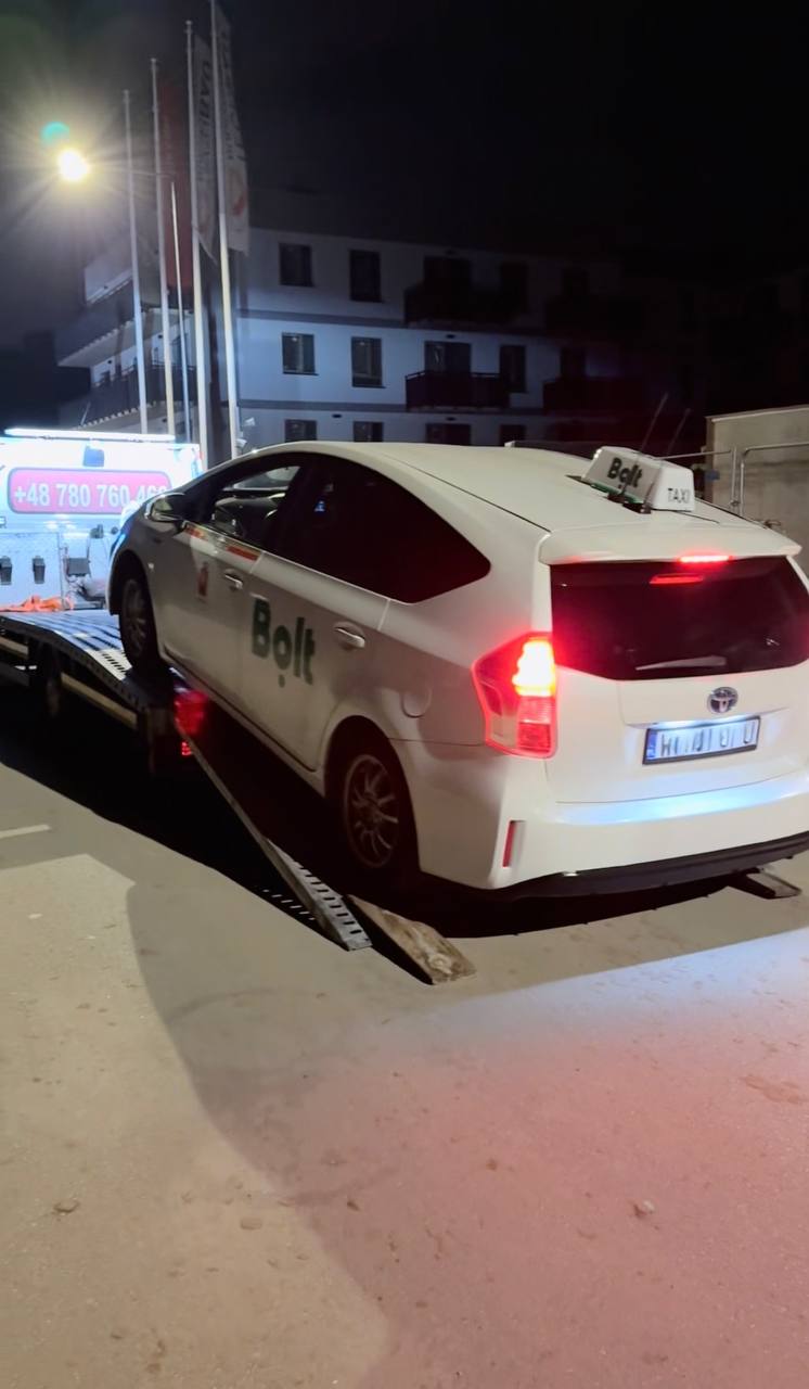 Ночная помощь автомобилю такси — Laweta24Wawa